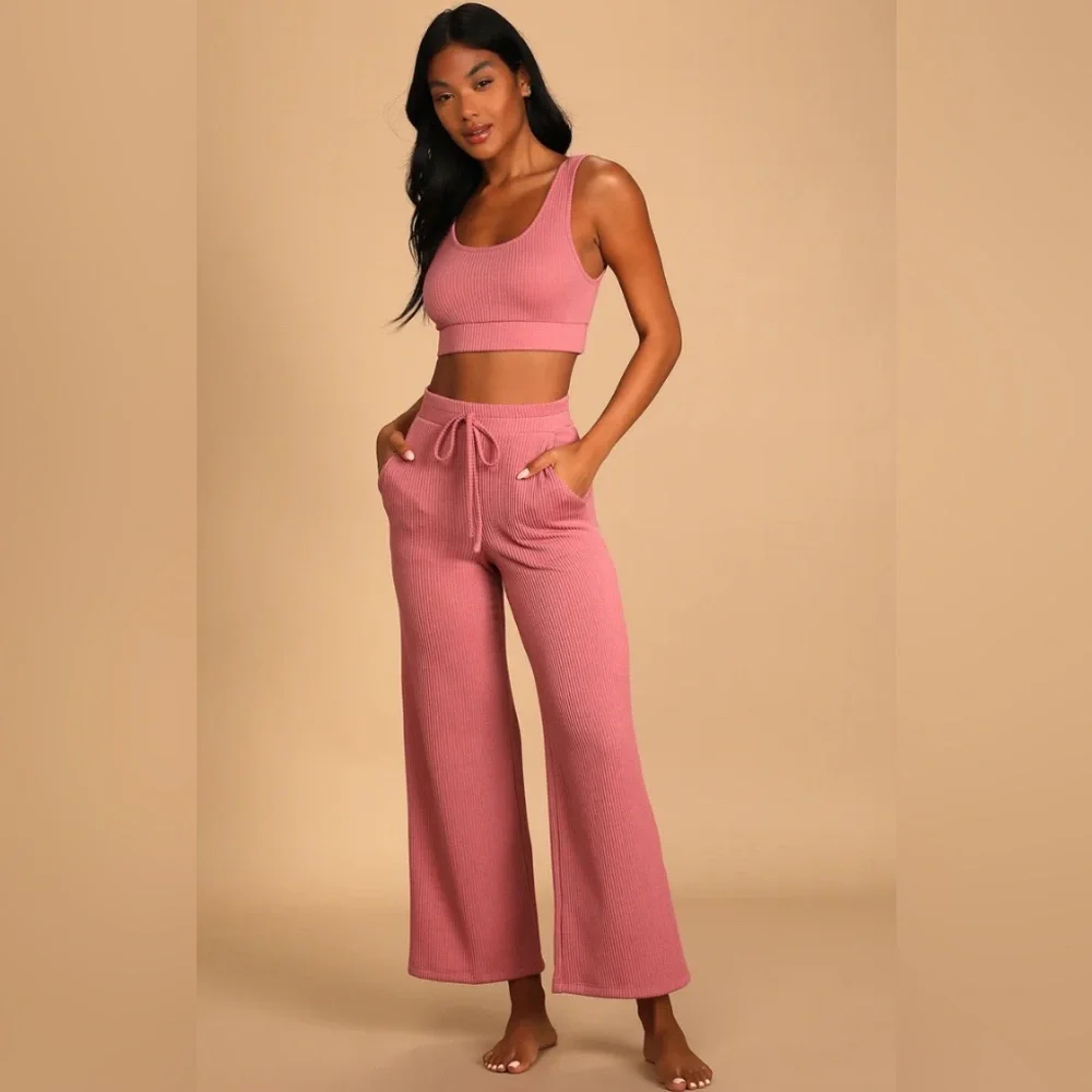 Lulu’s Two-Piece Set ~ Medium - Picture 1 of 7